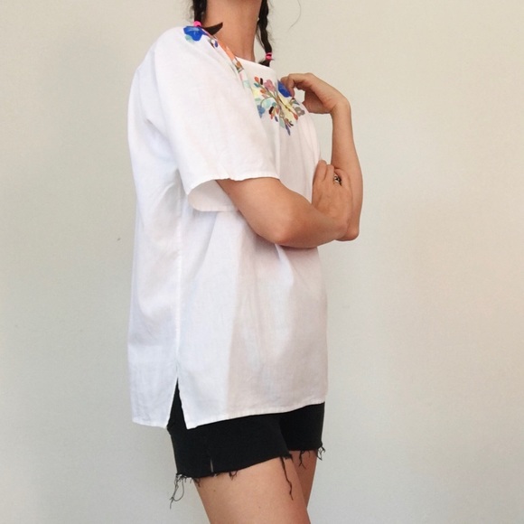 Vintage flower embroidered top - Picture 13 of 14